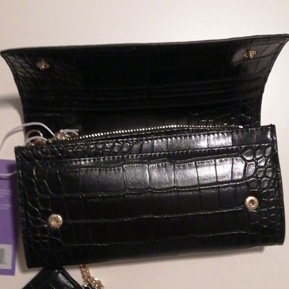 Ella NWT Vegan Clutch - Picture 4 of 4